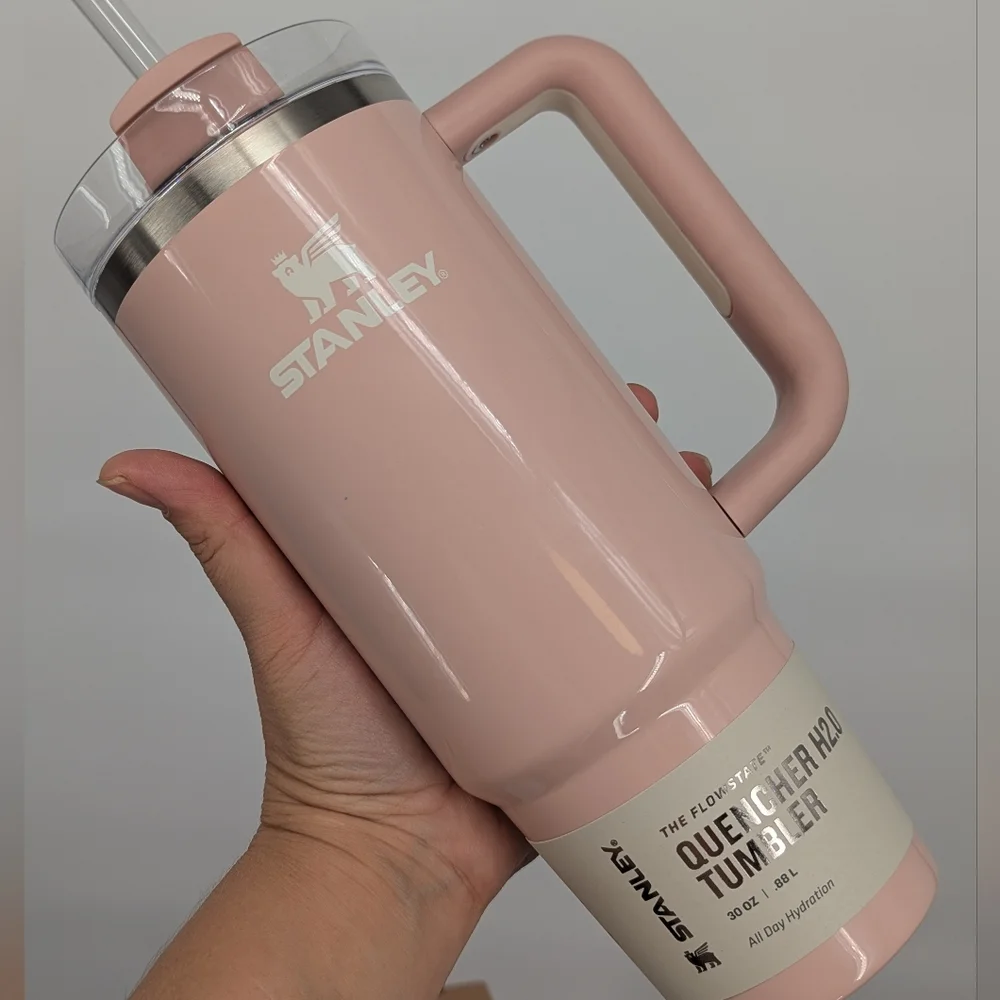 New STANLEY Quencher H2.0 Flowstate Tumbler bottle cup 30 OZ Peach Whip